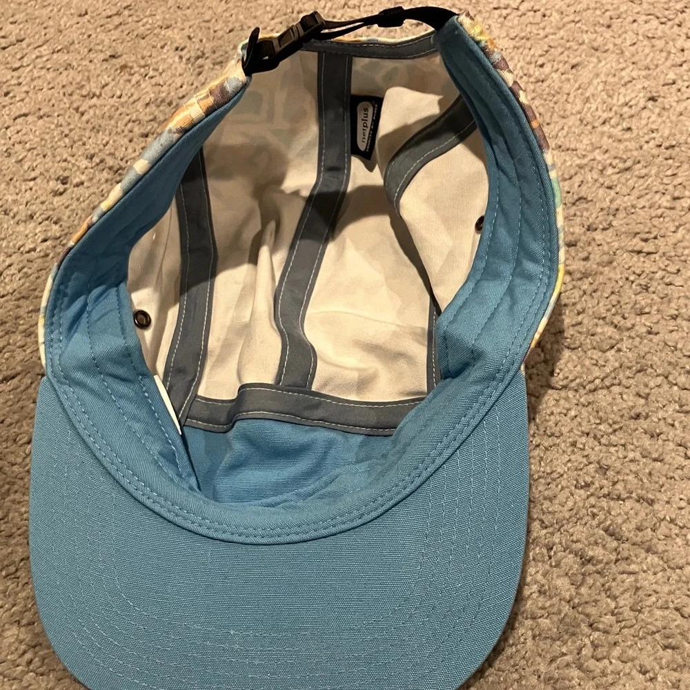 ❌SOLD on VINTED❌ - Patagonia Abstract Blue and Brown Cap - Picture 3 of 6